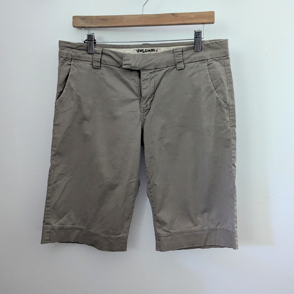 Volcom Khaki Bermuda Shorts - Size 9 (Women's - Not Junior)